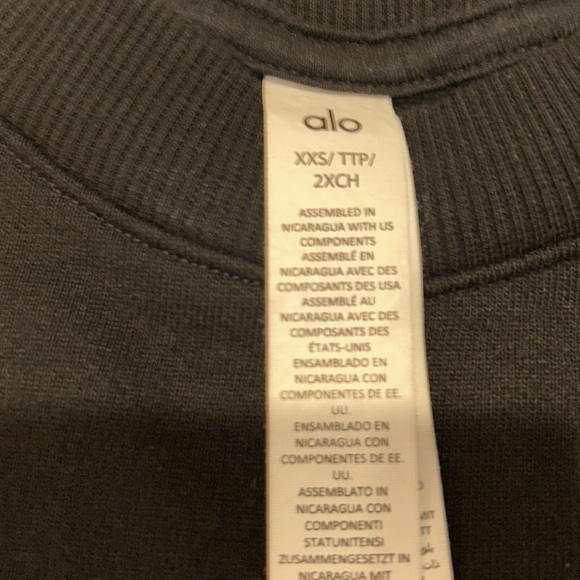 ALO Sweatshirt Accolade Crew Neck and Accolade Straight Leg Sweatpant Black XXS - Picture 2 of 10